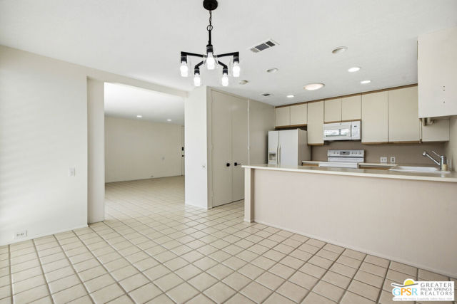 2515 N Whitewater Club Drive #A, Palm Springs, CA 92262