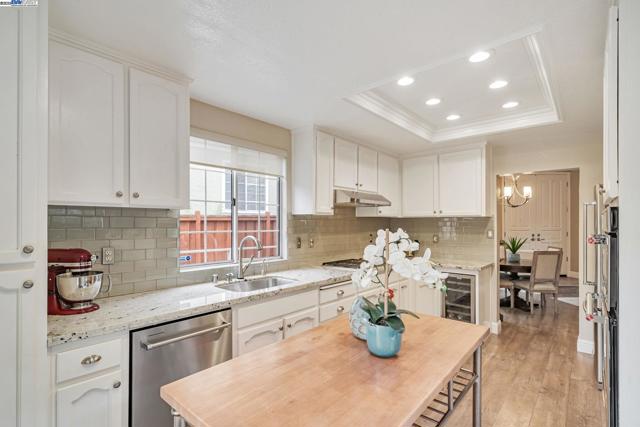 47 Summer Hill Court, Danville CA: https://media.crmls.org/mediaz/e8ada1d1-2752-495e-8d0a-4dae5043f608.jpg