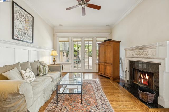 2070 Bush St, San Francisco CA: https://media.crmls.org/mediaz/e8ae1644-60a6-42df-a474-a4dc9ecb09c2.jpg