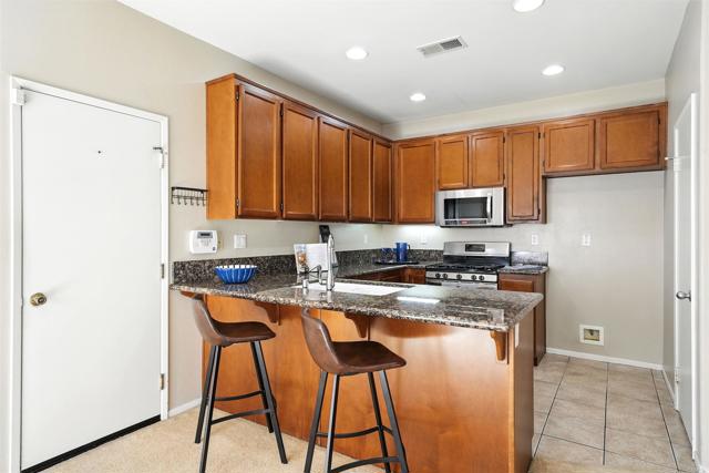 1929 Geyserville Street, Chula Vista CA: https://media.crmls.org/mediaz/e8aebae7-7c19-4220-ad21-ea52148744b2.jpg