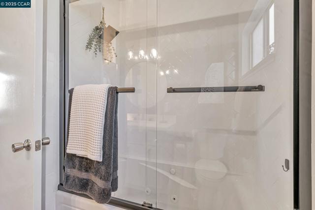 4 Mt Wilson Way, Clayton CA: https://media.crmls.org/mediaz/e8af4ad8-06ab-493e-98bb-54395a795841.jpg