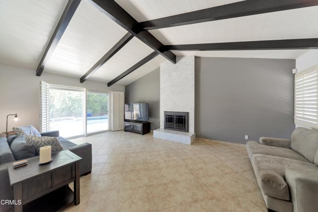 Detail Gallery Image 3 of 29 For 9212 Creemore Dr, La Crescenta,  CA 91214 - 3 Beds | 2/1 Baths