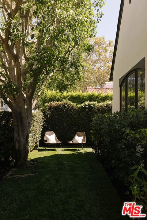7606 Willoughby Avenue photo 22