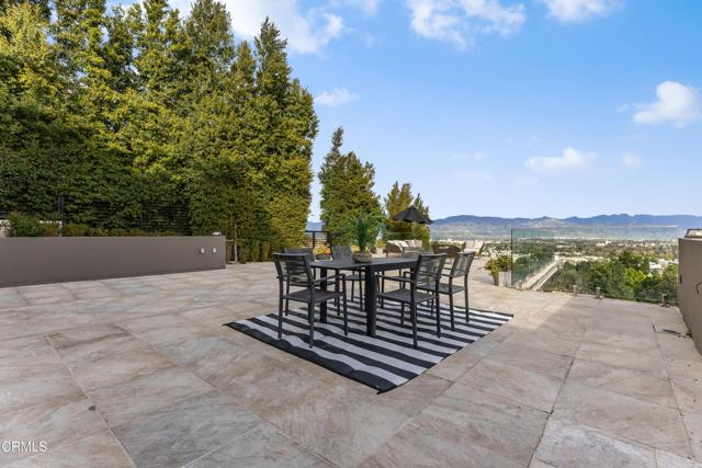 Detail Gallery Image 37 of 69 For 12480 Viewcrest Rd, Los Angeles,  CA 91604 - 5 Beds | 7 Baths