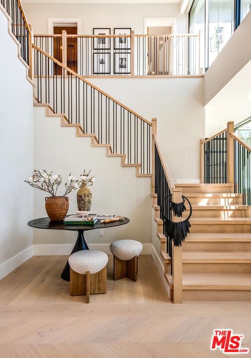 15907 Valley Vista Boulevard, Encino CA: https://media.crmls.org/mediaz/e8afdce4-fea4-4449-8371-43ca424d7b36.jpg