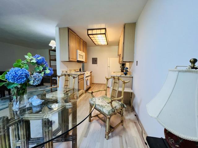 505 Cypress Point Drive, Mountain View CA: https://media.crmls.org/mediaz/e8b081ab-cc82-4f73-b9b9-78d2cd428f11.jpg