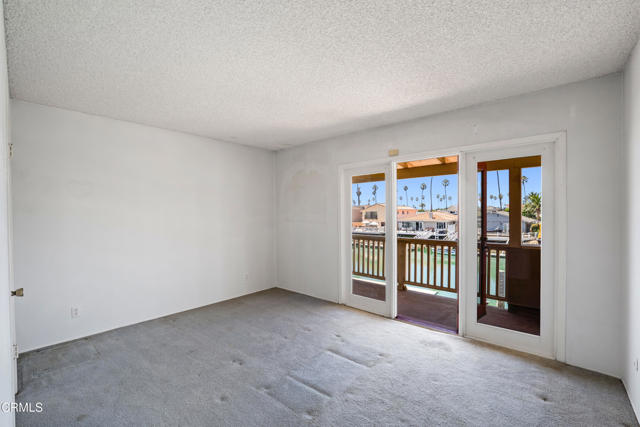 2851 Seahorse Avenue, Ventura CA: https://media.crmls.org/mediaz/e8b0a125-81c0-4218-a83b-2bb46524308b.jpg