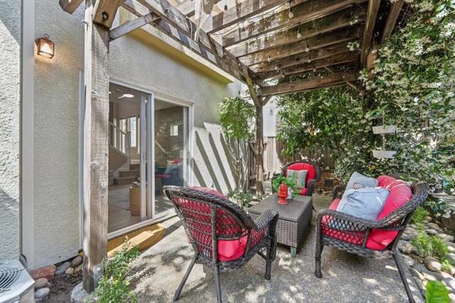 3712 Moorpark Avenue, San Jose CA: https://media.crmls.org/mediaz/e8b0cbdd-abfb-4305-8c42-01a22164de42.jpg