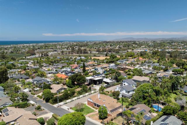 1440 Forest Avenue, Carlsbad CA: https://media.crmls.org/mediaz/e8b0d71d-cbd2-4b08-9797-35346f734a64.jpg