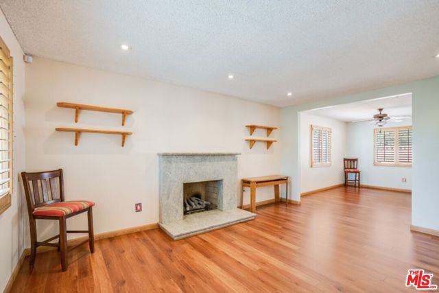 8145 Varna Avenue photo 4