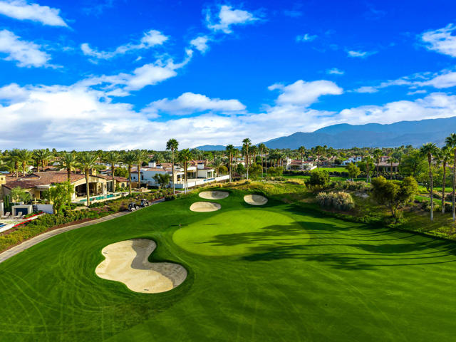 Image 2 of 102 For 52977 Via Dona