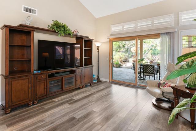 Detail Gallery Image 15 of 56 For 3732 via Cabrillo, Oceanside,  CA 92056 - 3 Beds | 3 Baths