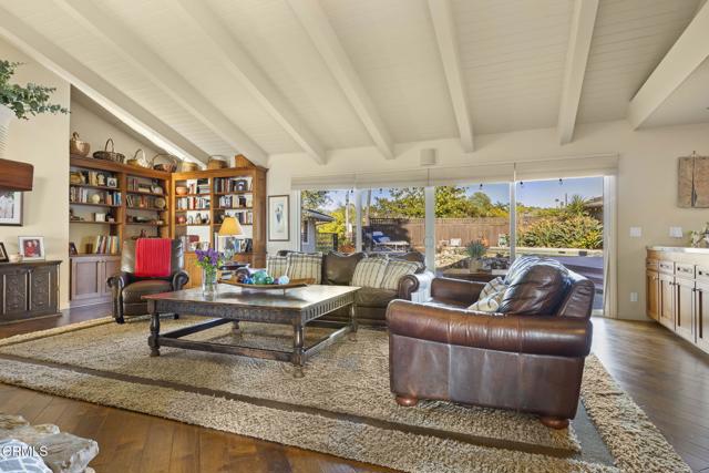 635 Via Del Cerro, Camarillo CA: https://media.crmls.org/mediaz/e8b3b952-7bbf-4af9-9b37-1cae51443a71.jpg