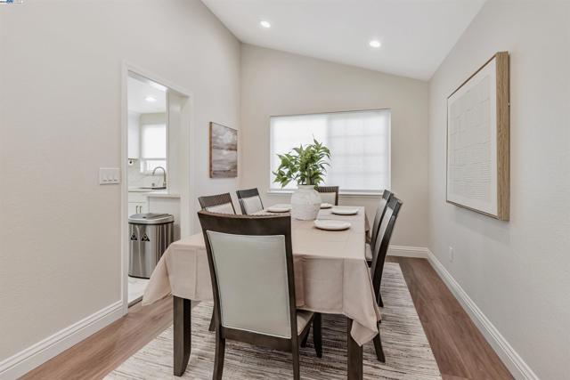 597 Singley Dr, Milpitas CA: https://media.crmls.org/mediaz/e8b3d3b5-ed70-4285-8881-54f35d99616a.jpg