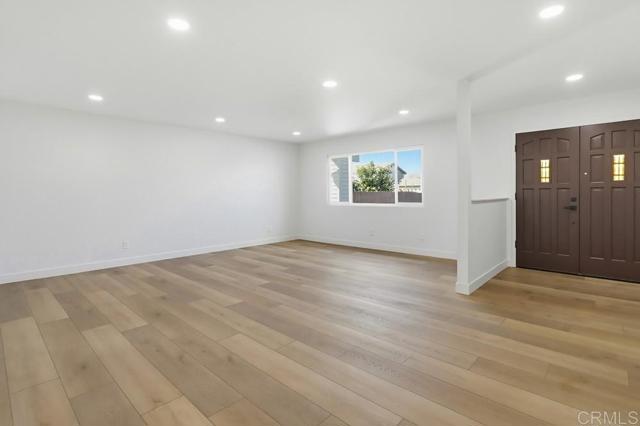 421 Locdel Court, Chula Vista CA: https://media.crmls.org/mediaz/e8b3f2c2-60e3-4298-949e-a58281f324ff.jpg