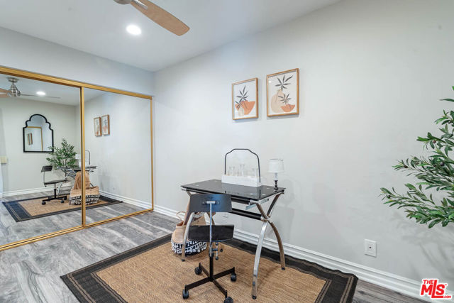 7777 W 91St Street, Playa del Rey CA: https://media.crmls.org/mediaz/e8b40fc7-4b4e-477f-91b8-52435196c9a1.jpg