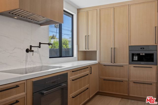 3940 Huron Avenue, Culver City CA: https://media.crmls.org/mediaz/e8b42a5e-78b4-4747-8d9d-7de26ad2d177.jpg