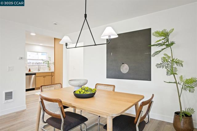 1511 Olive Ave, Richmond CA: https://media.crmls.org/mediaz/e8b4a8a9-c586-46f5-8e50-54ef1cfc4f64.jpg