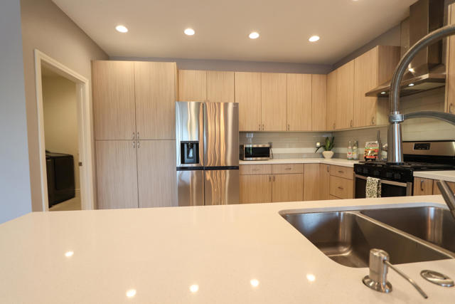 64977 Barnes Court, Desert Hot Springs CA: https://media.crmls.org/mediaz/e8b5e1b1-06e4-483e-989e-7653c4317bd9.jpg