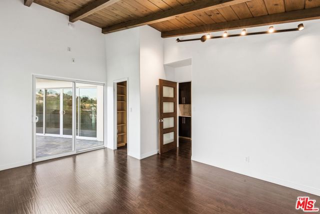 3476 Troy Drive, Los Angeles CA: https://media.crmls.org/mediaz/e8b67e7a-2cfe-4df0-9457-738488e421c4.jpg