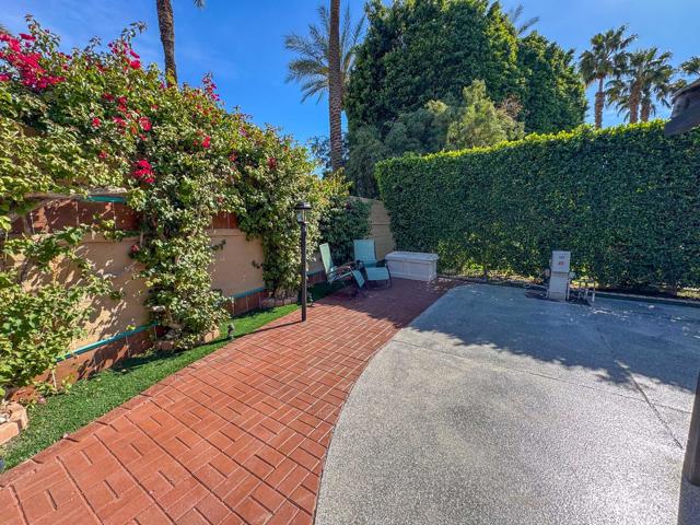 80394 Ave 48, Indio CA: https://media.crmls.org/mediaz/e8b71fcc-4b09-4368-a22c-f81ad1b9f0cf.jpg