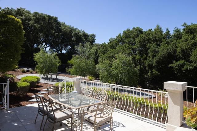 26048 Paseo Del Sur, Monterey CA: https://media.crmls.org/mediaz/e8b828f2-9003-4db3-9beb-8d6e39d73407.jpg