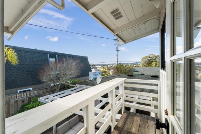 218 Buena Vista Avenue, Santa Cruz CA: https://media.crmls.org/mediaz/e8b94b28-49d9-477c-96f9-28528ef57ddb.jpg