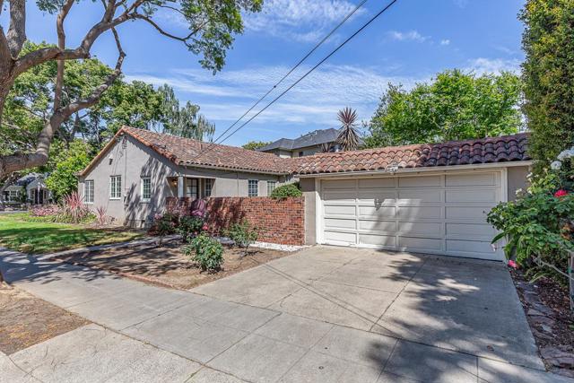 1198 Coolidge Avenue, San Jose CA: https://media.crmls.org/mediaz/e8ba455b-8e1f-4292-afb7-fc619dcd5d9a.jpg