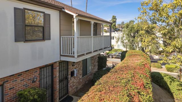 11941 Royal Rd, El Cajon CA: https://media.crmls.org/mediaz/e8ba8a67-3e8d-472c-bc6c-9d91b224c11f.jpg