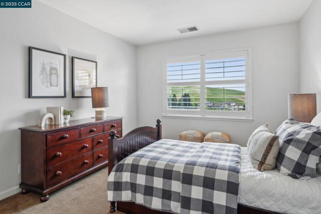 460 Silver Hollow Drive, Walnut Creek CA: https://media.crmls.org/mediaz/e8baead2-7dcc-4320-9c4f-3b7b9bbb471d.jpg