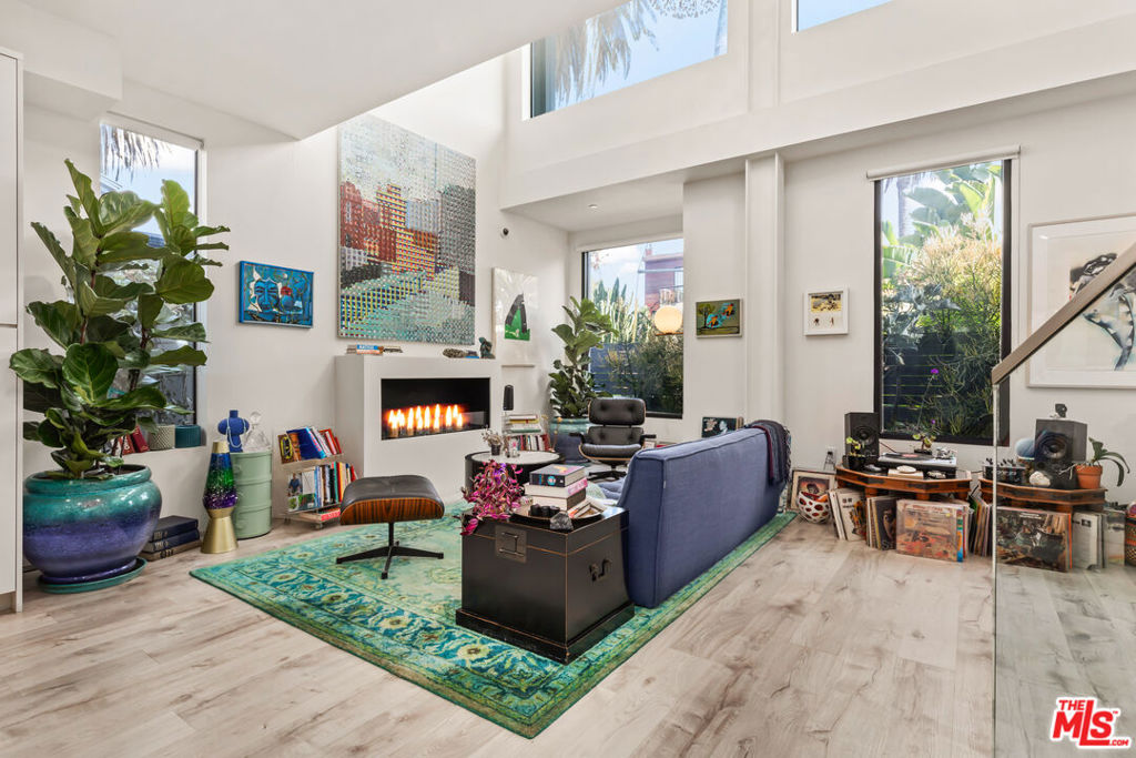 407 Rialto Avenue
