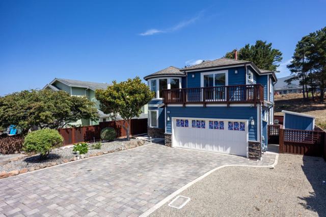447 3rd Street, Montara CA: https://media.crmls.org/mediaz/e8bc1a5f-b9bb-47f1-a9ee-9710891be8a8.jpg