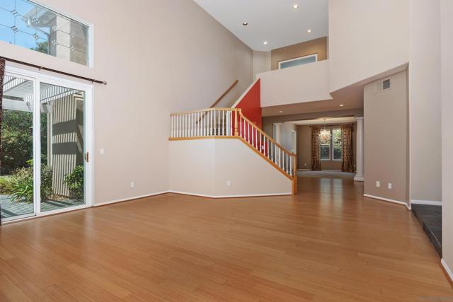 12722 Sandy Crest Ct, San Diego CA: https://media.crmls.org/mediaz/e8bc1e9b-9d9c-4677-9353-addef9bfb683.jpg