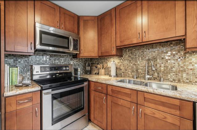 48665 Moon Terrace Lane, Palm Desert, CA 92260