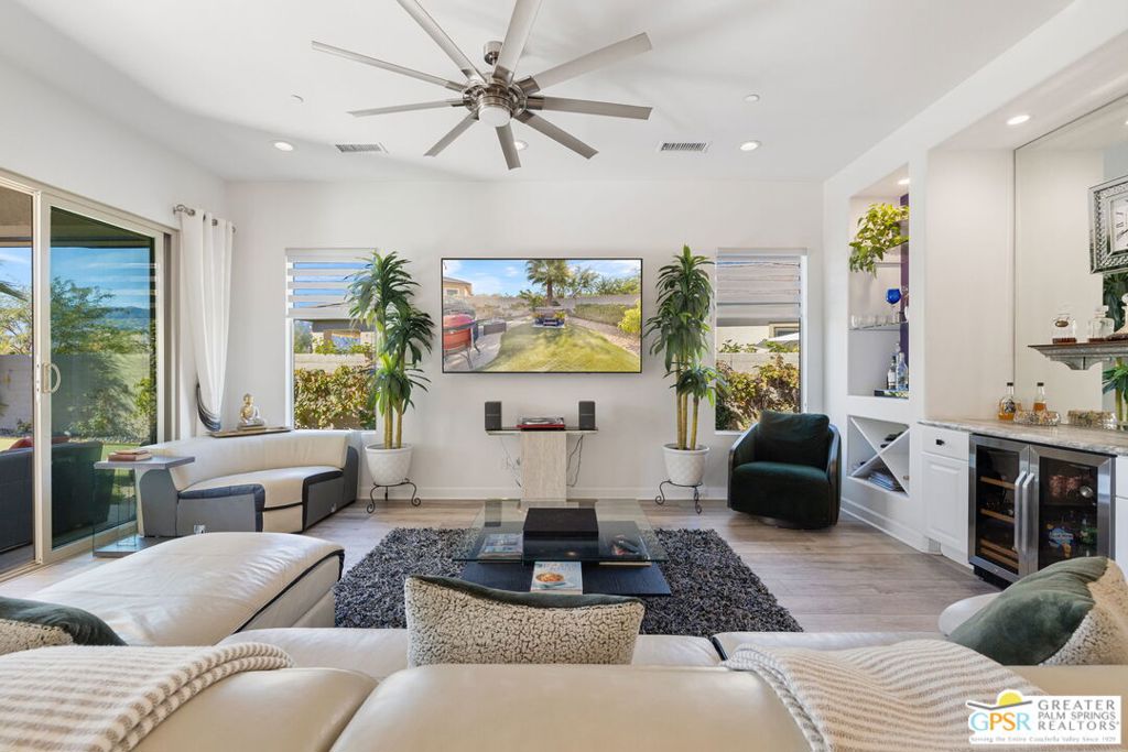 MLS #25625701PS image #1