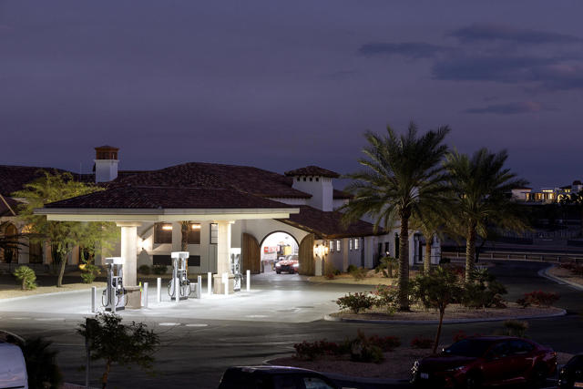 86816 Rogers Way, Thermal CA: https://media.crmls.org/mediaz/e8bee803-db6e-4be5-be4f-0ceece295406.jpg