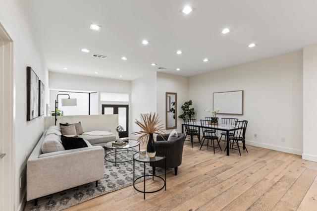 6423 California Street, San Francisco CA: https://media.crmls.org/mediaz/e8bf371d-3621-48a5-a177-d250506a066d.jpg
