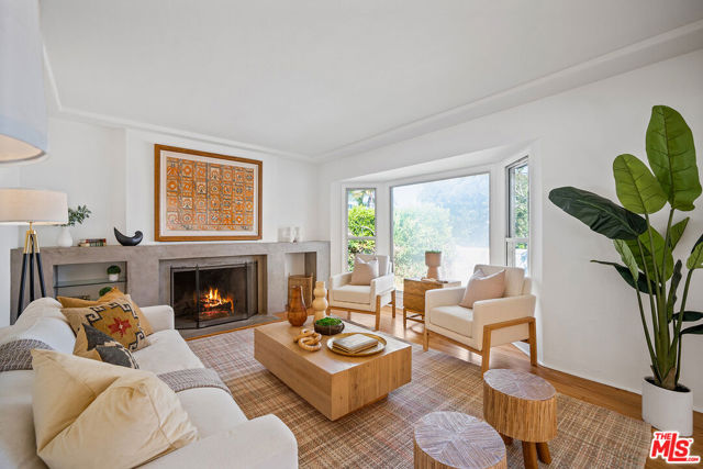7145 Trask Avenue, Playa del Rey CA: https://media.crmls.org/mediaz/e8bf4fe2-6a04-45fb-aea1-e839efebade7.jpg