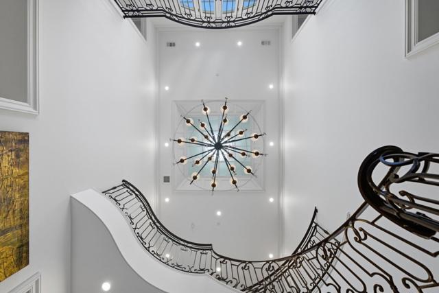 625 W Santa Inez Avenue, Hillsborough CA: https://media.crmls.org/mediaz/e8bf9890-4dec-4b37-8a3d-9a9df828a000.jpg