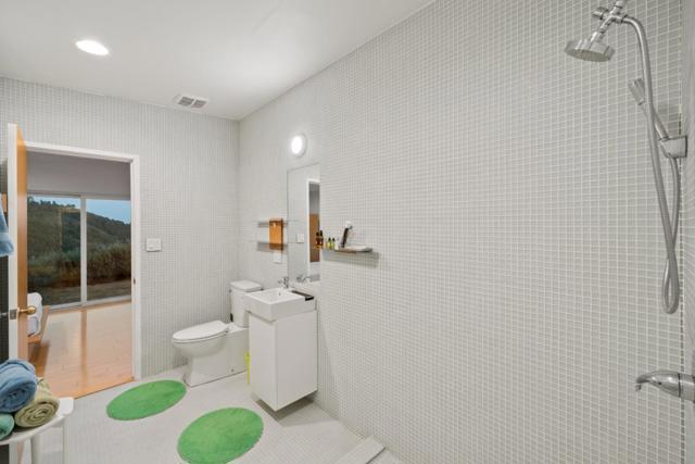 9265 Sycamore Canyon Road, Big Sur CA: https://media.crmls.org/mediaz/e8bfbc98-35e2-4cbc-bede-1d1e1096fb91.jpg