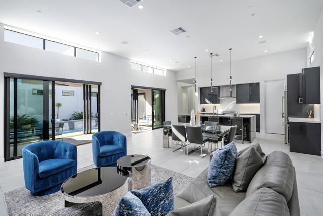 1345 Vue Place, Palm Springs, CA 92262