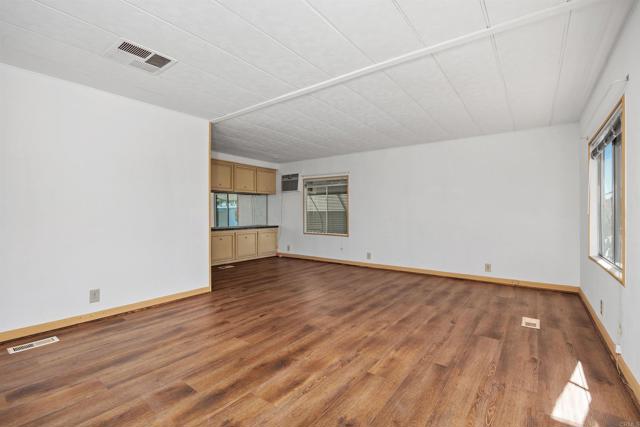 Detail Gallery Image 10 of 47 For 1506 Oak Drive #93,  Vista,  CA 92084 - 2 Beds | 2 Baths