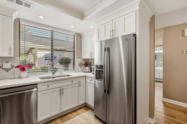 303 Villena Way, Palm Desert, CA 92260