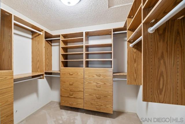13874 Amber Sky Ln, San Diego CA: https://media.crmls.org/mediaz/e8c0557d-60fa-4b93-bc18-d58febd711ad.jpg
