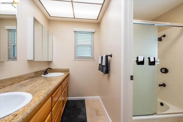 Image 31 of 56 For 14787 Oleander St