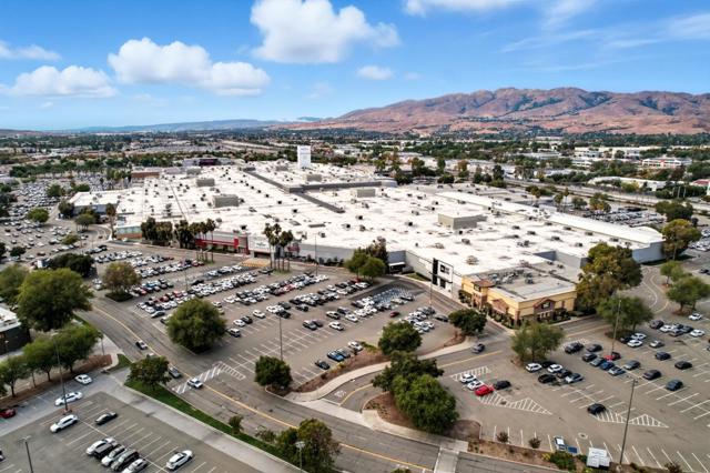 528 Odyssey Lane, Milpitas CA: https://media.crmls.org/mediaz/e8c1845d-9bd9-4026-935e-960e2e9e08b4.jpg