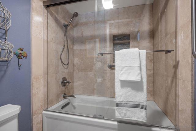 2564 Navarra Dr, Carlsbad CA: https://media.crmls.org/mediaz/e8c1b6d7-fe86-4214-b53b-78458aff8d4b.jpg