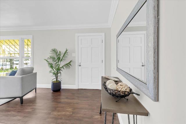 553 Line Street, Hollister CA: https://media.crmls.org/mediaz/e8c1c907-887e-4bd6-8dc1-06de57f61b23.jpg