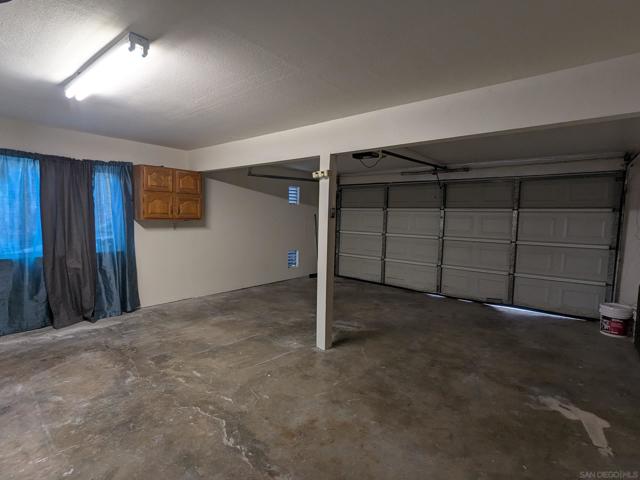 9347 Kahlua Way, Spring Valley CA: https://media.crmls.org/mediaz/e8c208a3-6ef1-4464-befc-a2f299ee50bf.jpg