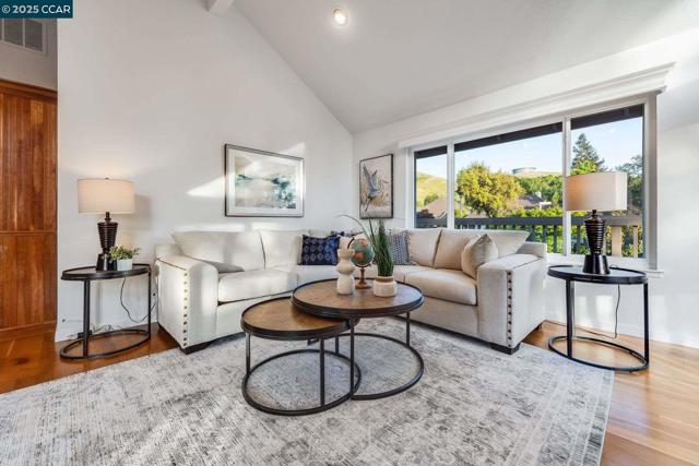 9 Irvine Drive, Moraga CA: https://media.crmls.org/mediaz/e8c2d0ea-f6d7-45c0-9ecb-09d50c715852.jpg